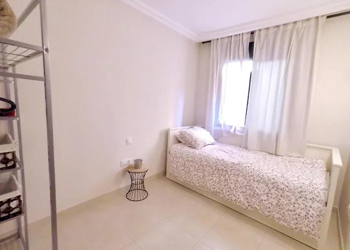 Modern In Adeje, 65 Sqm, Year-round Pool אדחה