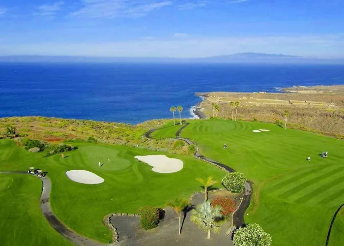 דירה Modern In Adeje, 65 Sqm, Year-round Pool אדחה