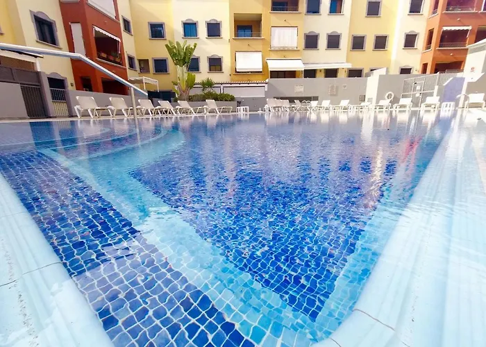 Modern In Adeje, 65 Sqm, Year-round Pool דירה *