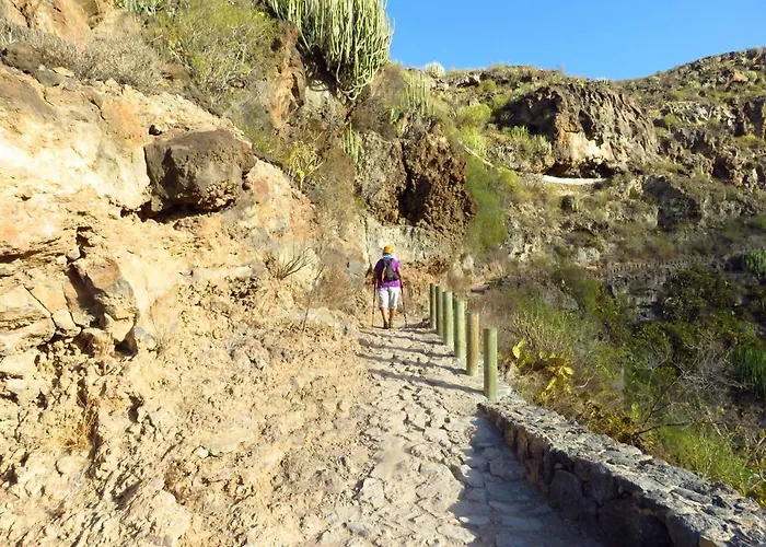 Modern In Adeje, 65 Sqm, Year-round Pool דירה