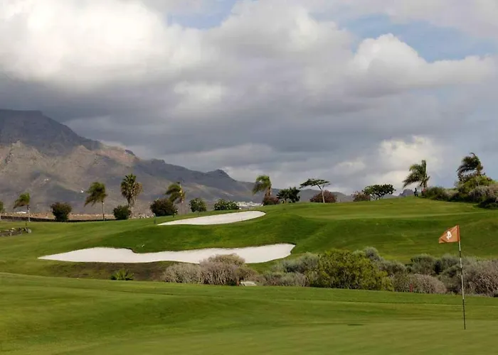 דירה Modern In Adeje, 65 Sqm, Year-round Pool